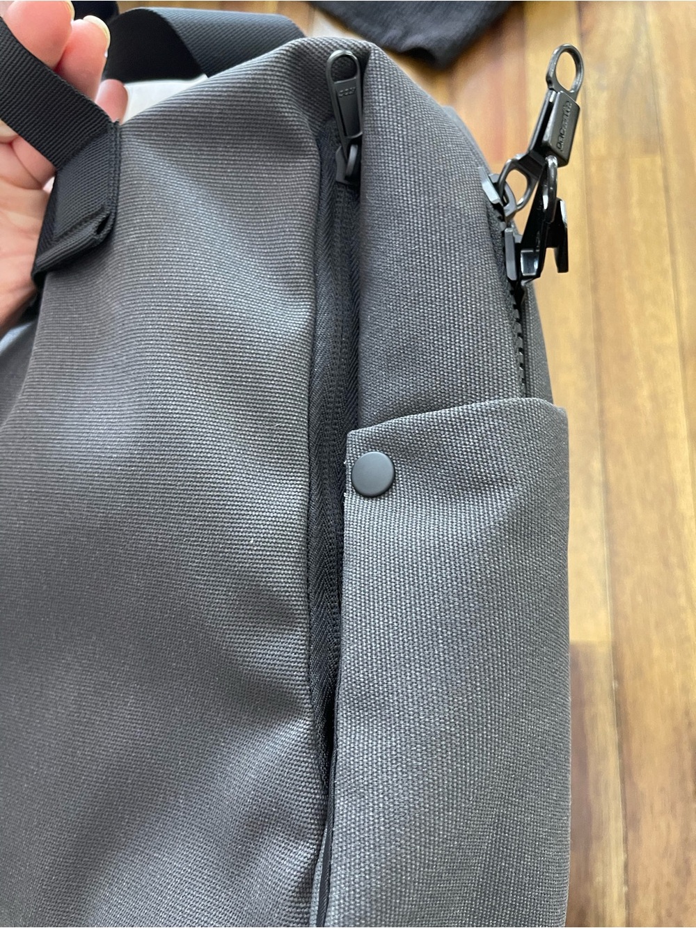 Pacsafe Intasafe Anti-Theft Gray Travel Messenger Bag Briefcase Business Bag — image 8 of 8